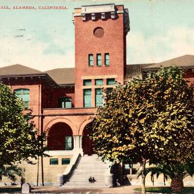 Postcard #205 depicting main facade Alameda City Hall, 1909