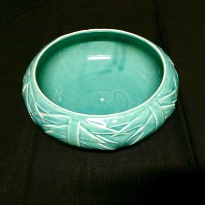 Pottery bowl with inverted rim signed 'McCoy', c. 1930s-1940s