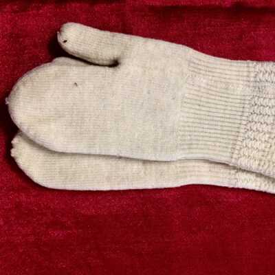 Hand-crocheted cream wool mittens, c. 1900