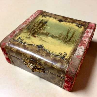 Jewel box of Mabel Blom, late 1890s or early 1900s.