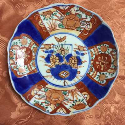 Japanese porcelain plate of the Martin family, c. 1890s