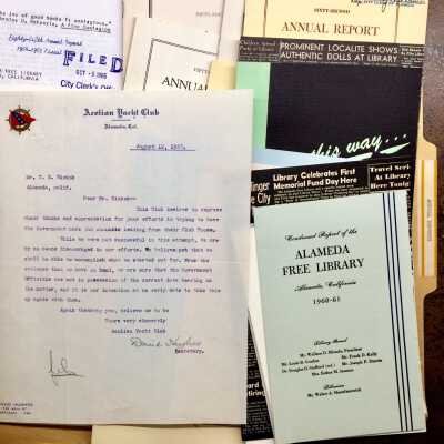 Folder with annual reports from the library, 1927, 1933-1966