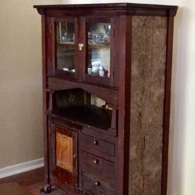 Craftsman style miniature cabinet of the Zanaria family, c. 1920