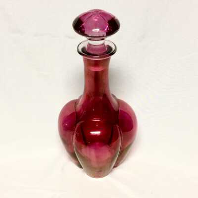 Glass decanter with stopper with cranberry rinse, prior 2017