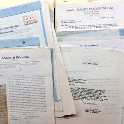 Folder with documents from City Hall about Lincoln Park, 1923-1934