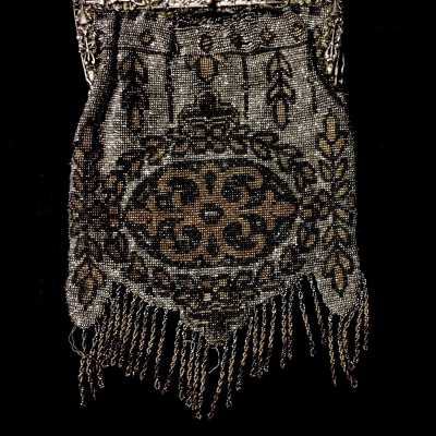 Purse with design of grey, brown, and black beads, early 1900s
