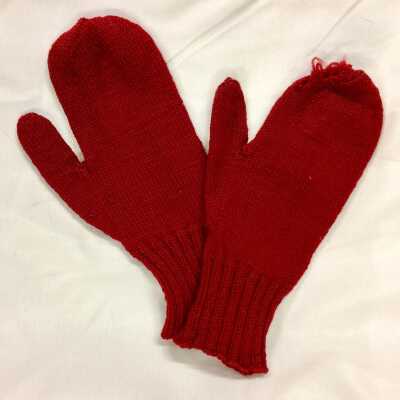Red wool hand-knitted mittens of Edith Meyers, early 1900s