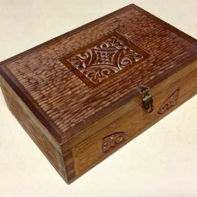 Velvet-lined wooden box of the Martin family, c. 1920s-1930s