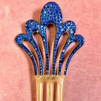 Jeweled hair comb with blue glass imitation jewels of Mrs. Meyers, c. 1920