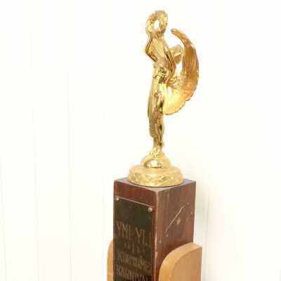 Costume Karnival Trophy, YMI-YLI, 1951
