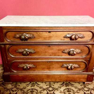 Chest of drawers with marble top of the McDonell family, 1860s or early 1870s