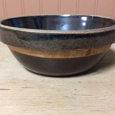 Earthenware kitchen bowl of the Goldthwaite family, before 1921