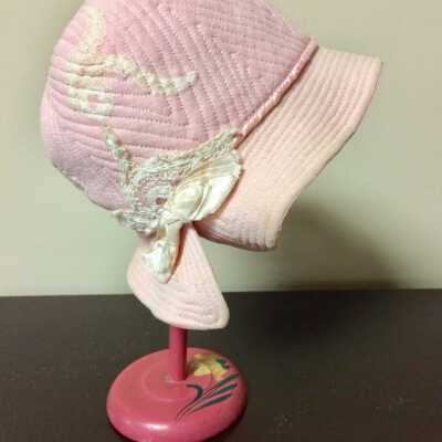 Pink rayon Cloche style hat worn by Elizabeth Thomas at her wedding, 1930