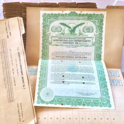 Folders with land bonds, 1929-1930