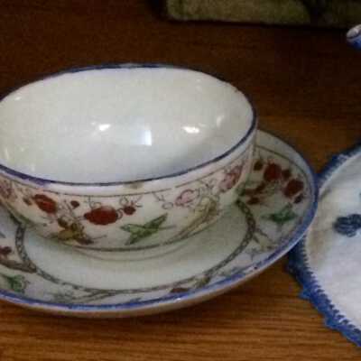 Japanese toy tea set with transfers of flowers and birds, c. 1920s