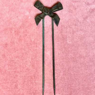 Ornamental hair comb of Elizabeth Thomas, 1890s