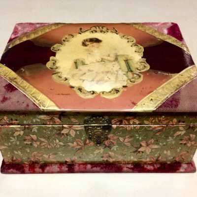 Sewing or Jewel box of Mabel Blom, late 1890s or early 1900s
