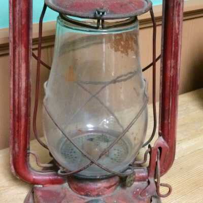 Paull's Kerosene Lantern from the King family home, 1909
