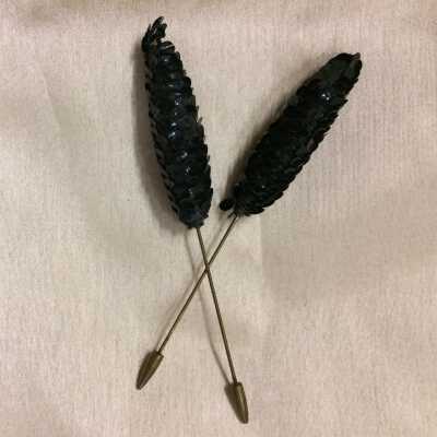 Hat pins with black colored sequins, 1930/1940s