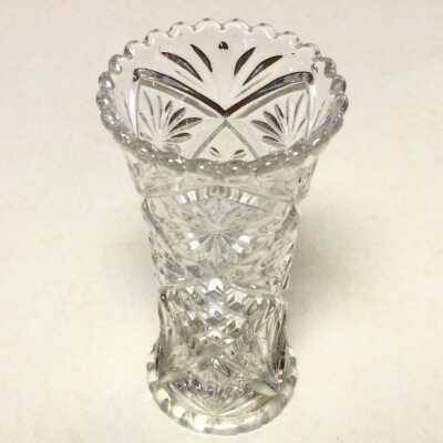 American clear glass vase of the Clinton family, c. 1930s