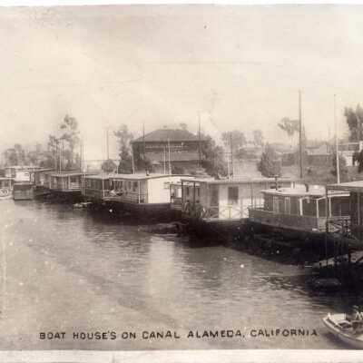 Photo houseboats and Encinal Planing Mill, Ca 1912
