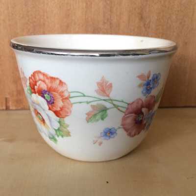 Neptune Theatre Hotoven Harker give-away semi-porcelain custard cup, 1930s