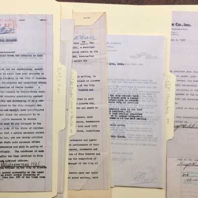 Folders with city documents from pouches 140-144, 1925-1932