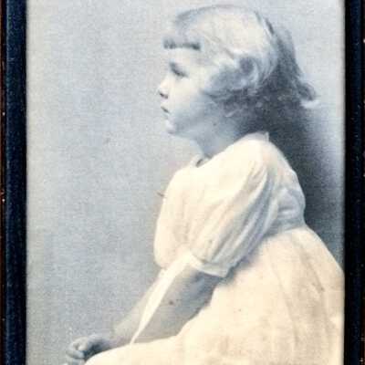 Photo Kathleen Edwards, c. 1909