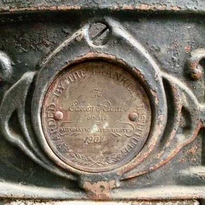 Right door medal