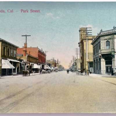 Postcard First National Bank and adjoining buildings, c. early 1900s