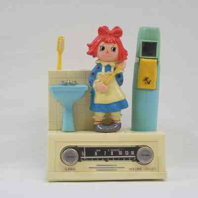Raggedy Ann Battery Toothbrush Radio