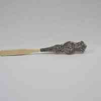 Metal and Plastic French Toothbrush - Image 2