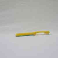 Aim Kids Yellow Standing Toothbrush - Image 3