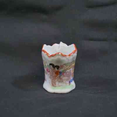 Japanese Outdoor Scene of Two Women in Kimonos with Single Red Lip Porcelain Toothpick Holder