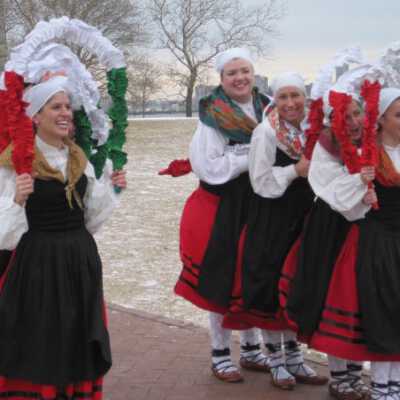 Oinkari Basque Dancers