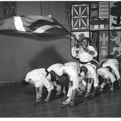 Oinkari Basque Dancers