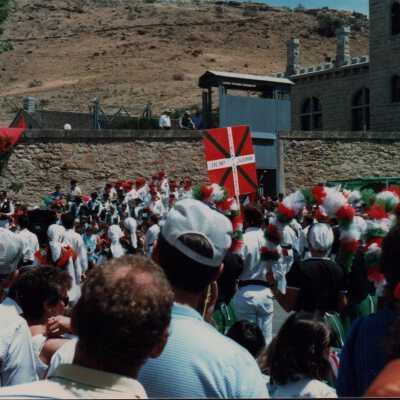 Oinkari Basque Dancers