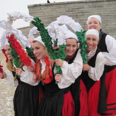 Oinkari Basque Dancers