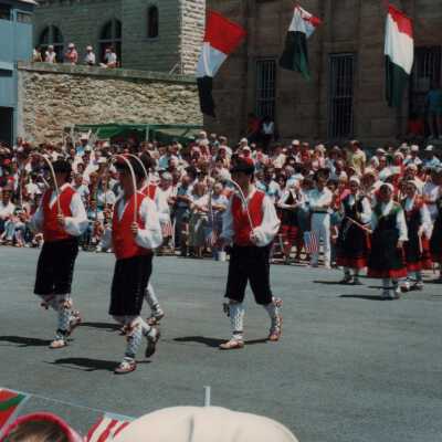 Oinkari Basque Dancers