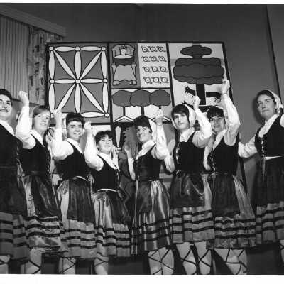 Oinkari Basque Dancers