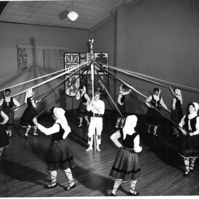 Oinkari Basque Dancers