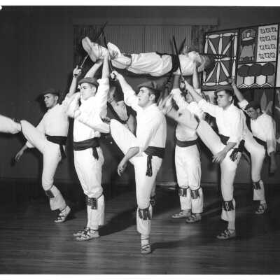 Oinkari Basque Dancers