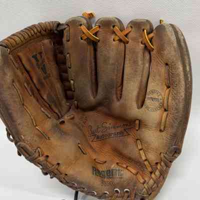 Curt Simmons model glove