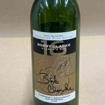 Bobby Clarke signed wine bottle