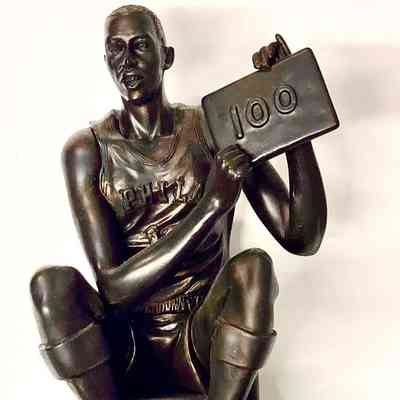 Wilt Chamberlain - 100 point game mini statue