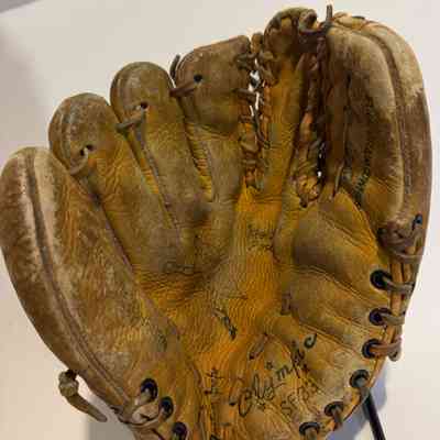 Richie Ashburn model baseball glove