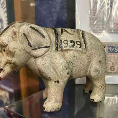 1929 Athletics metal elephant