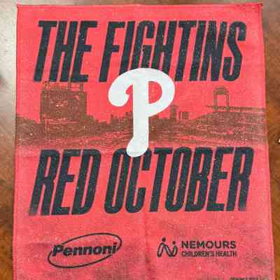 Phillies Red October rally towel