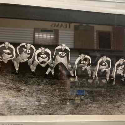 1940s Eagles offensive line