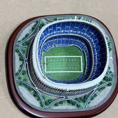 Veterans Stadium collectible model